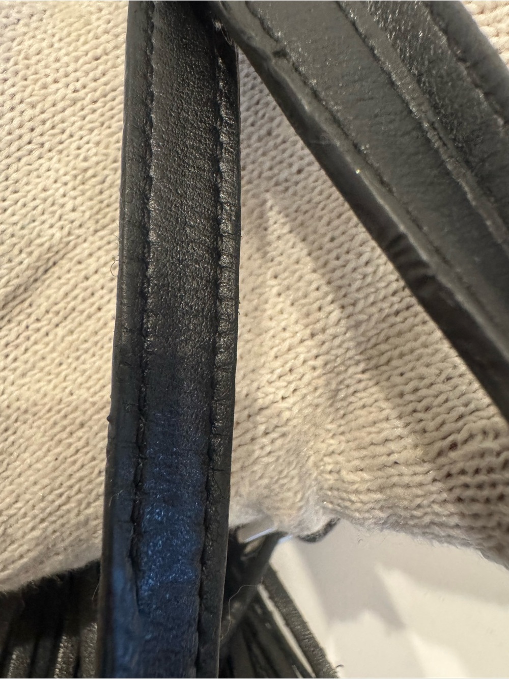 Saint Laurent Lou Camera Bag – Chevron‑Quilted Calfskin with Cassandre Logo - Picture 15 of 15